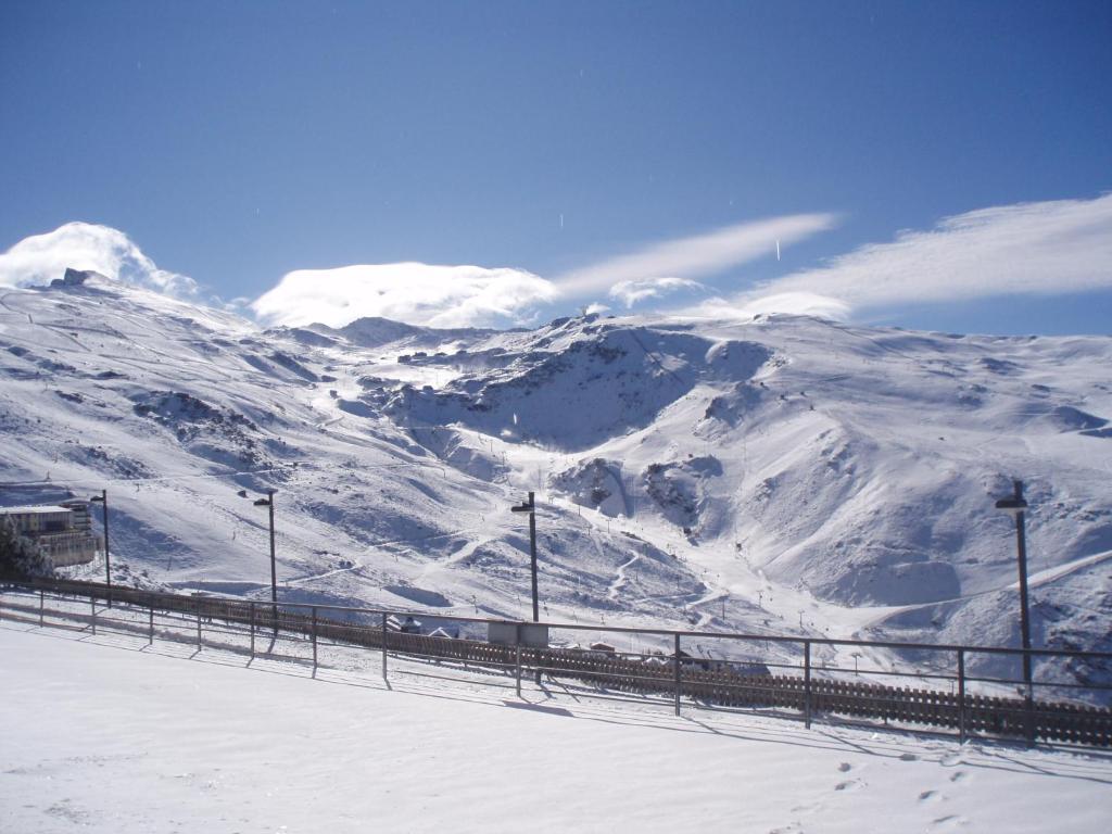 Hotel Montesol Arttyco Sierra Nevada Extérieur photo